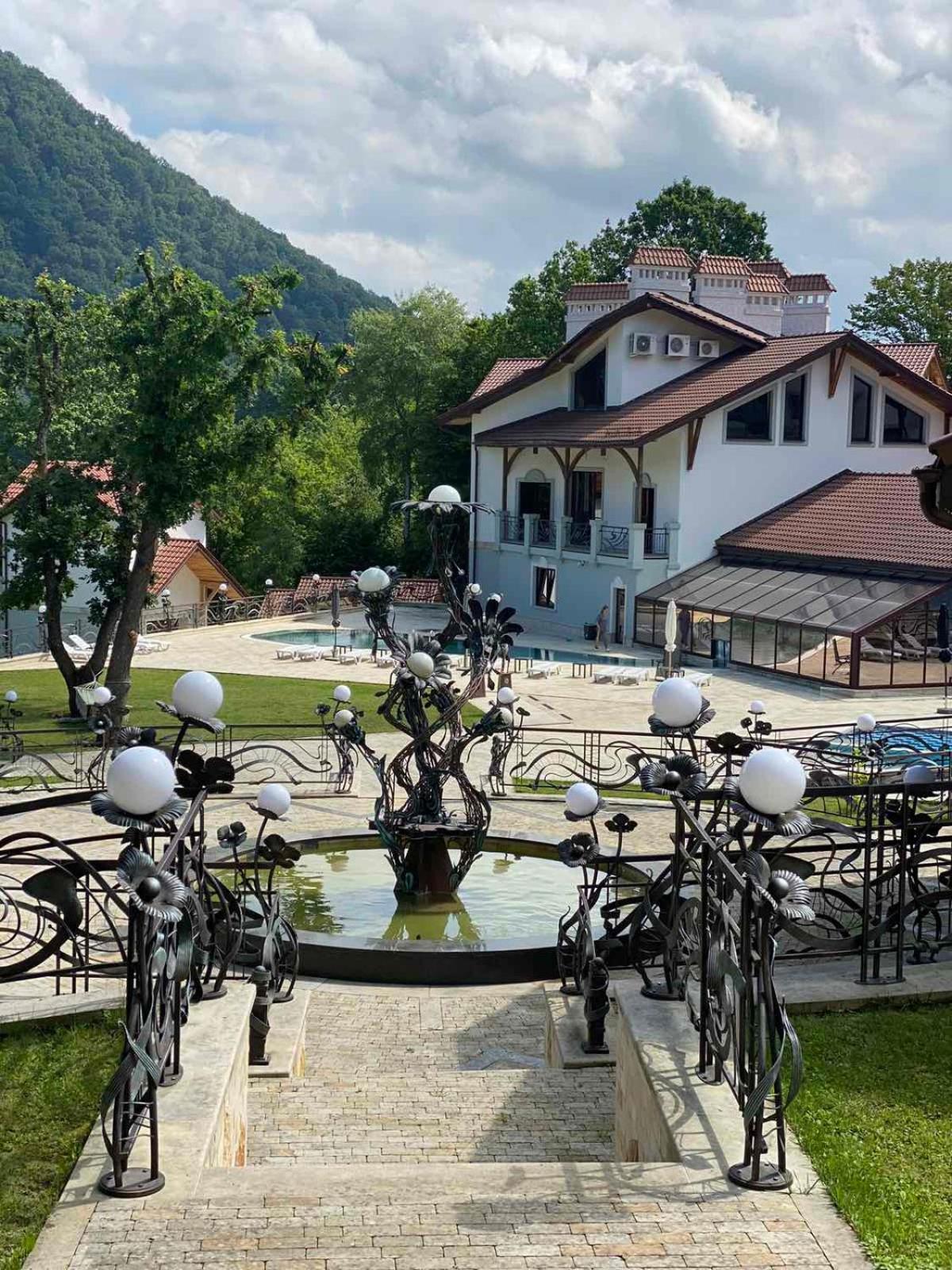 Molfar & карпати 酒店 沙安